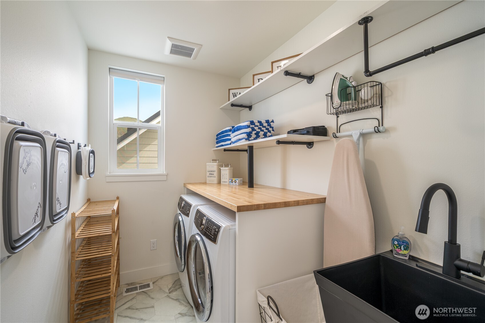 187 Bobcat Lane , Chelan, WA 98816