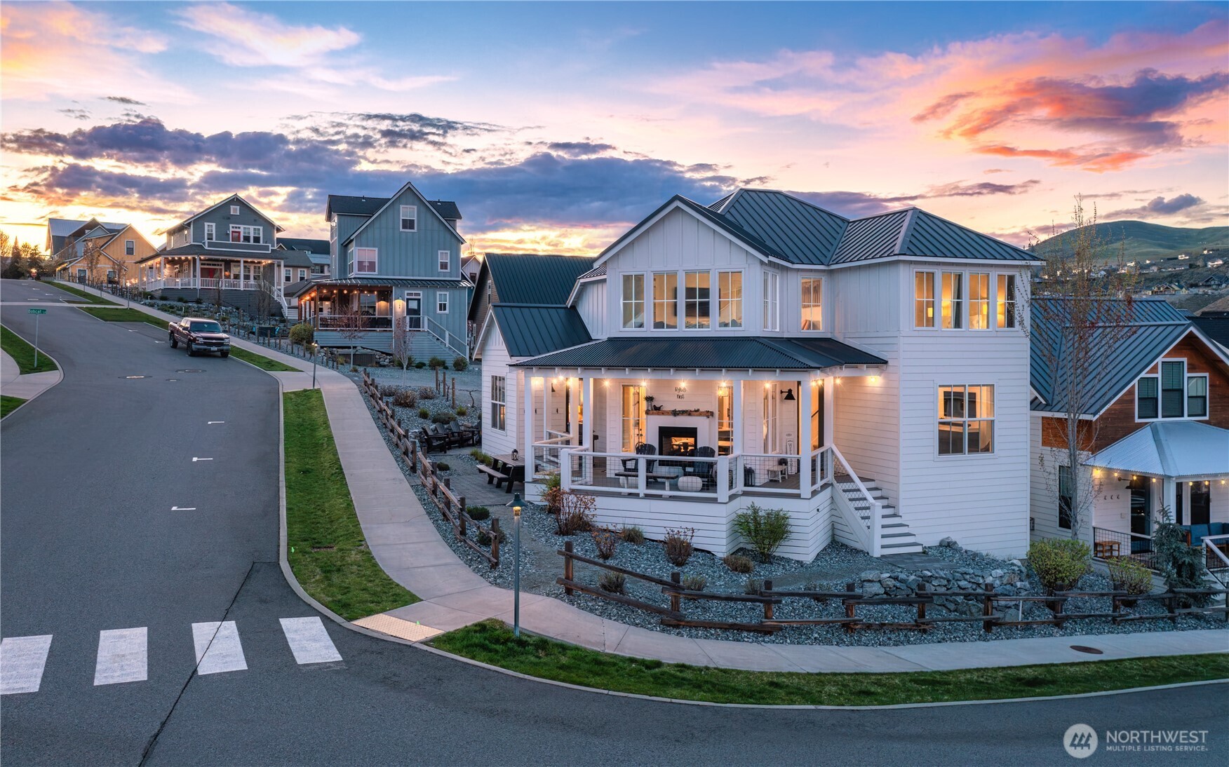 187 Bobcat Lane , Chelan, WA 98816