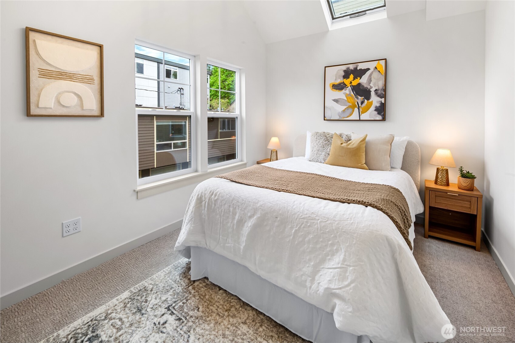 3037 21st Avenue W, Seattle, WA 98199