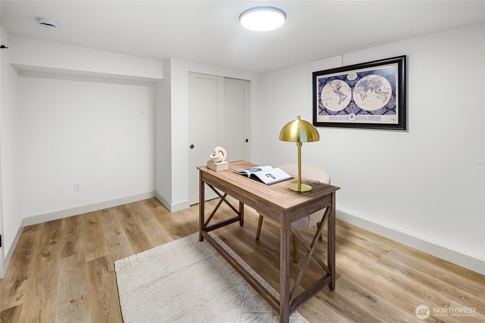 3037 21st Avenue W, Seattle, WA 98199