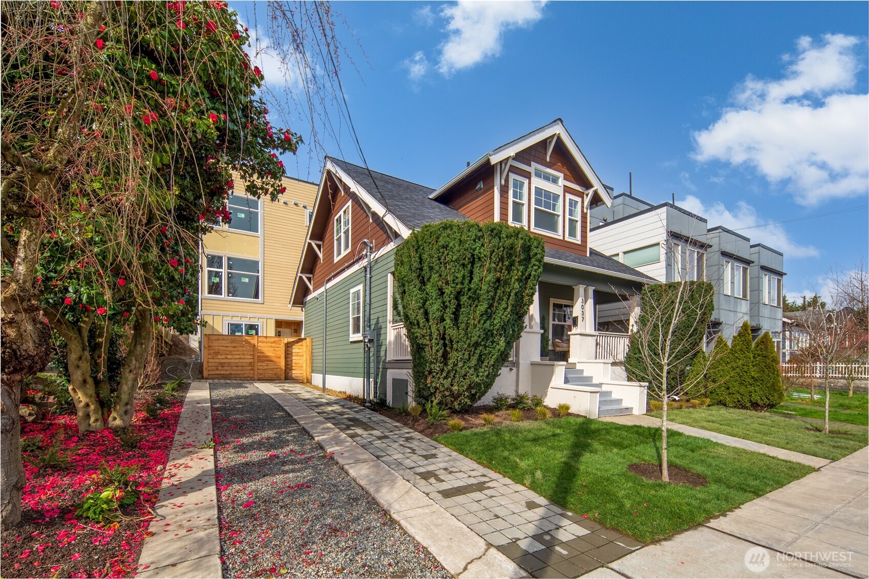 3037 21st Avenue W, Seattle, WA 98199