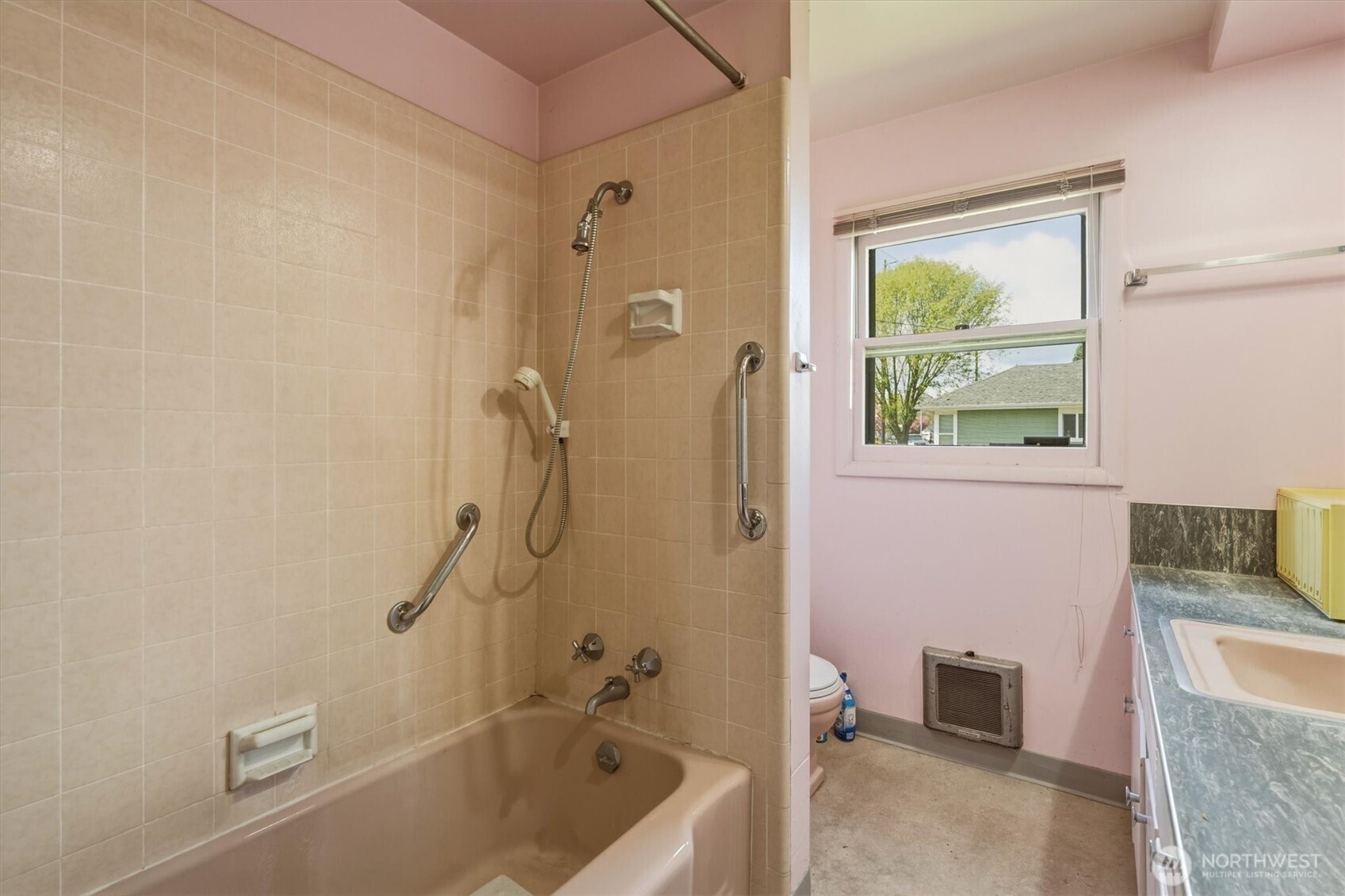 2014 Ocean Beach Highway , Longview, WA 98632