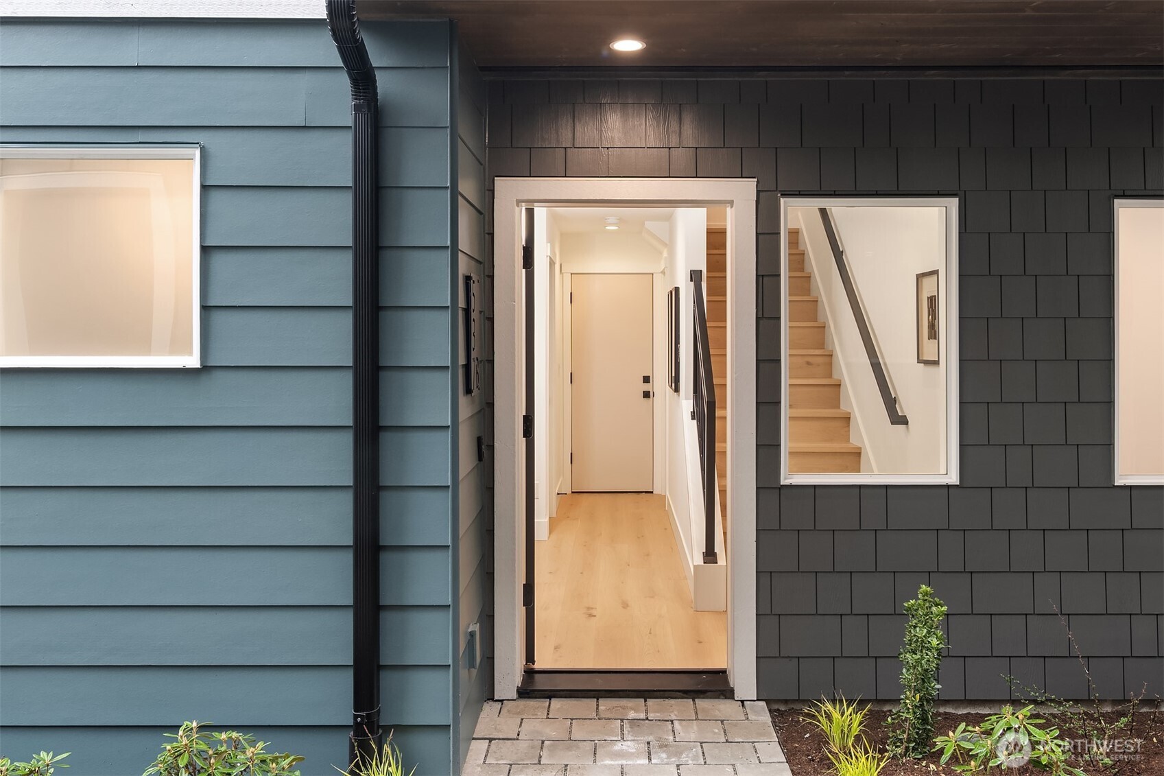 537 B N 70th Street , Seattle, WA 98103