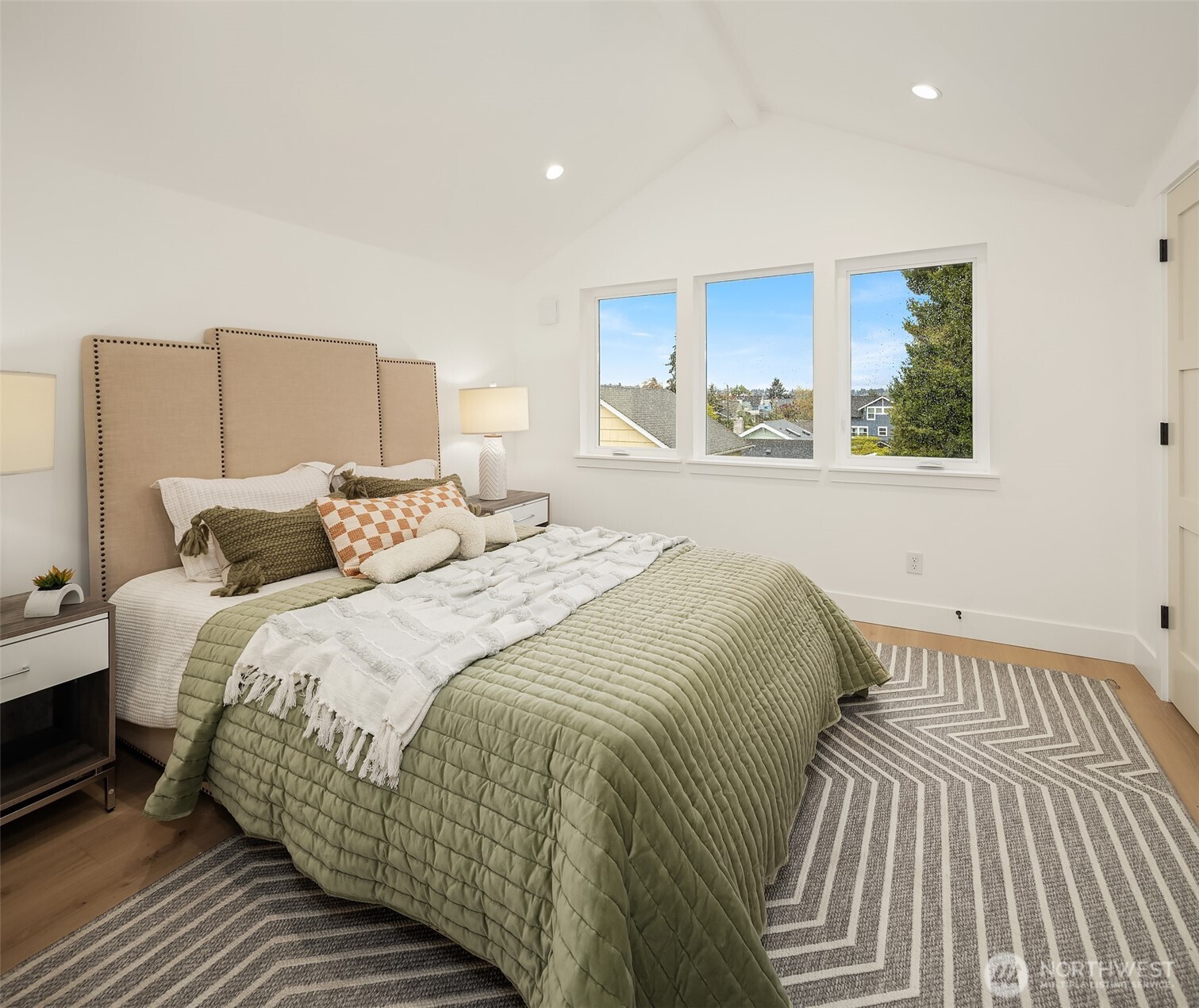 537 B N 70th Street , Seattle, WA 98103