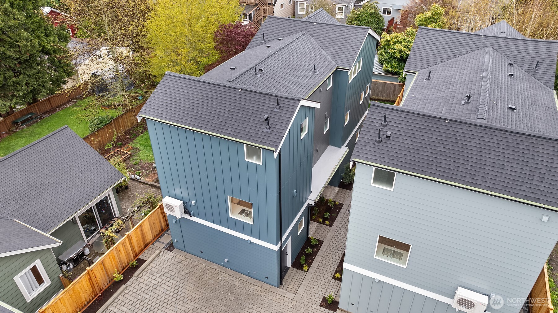537 B N 70th Street , Seattle, WA 98103