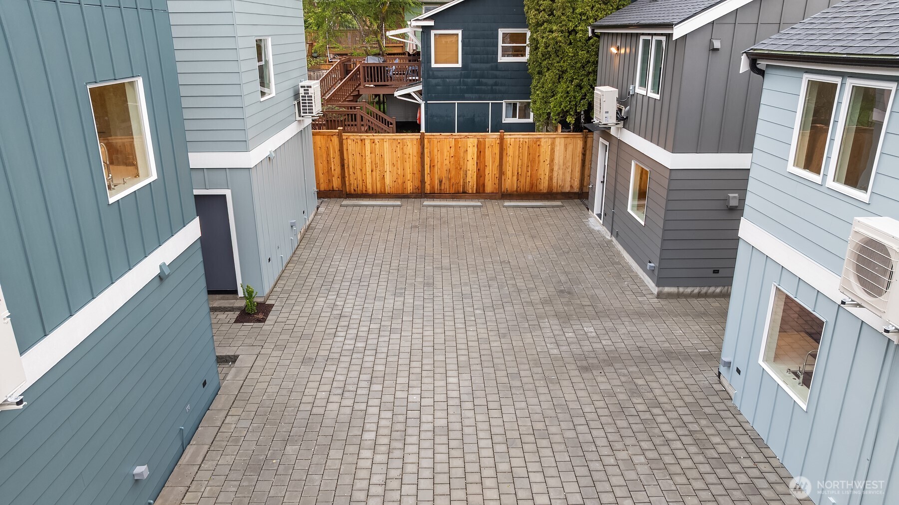 537 B N 70th Street , Seattle, WA 98103