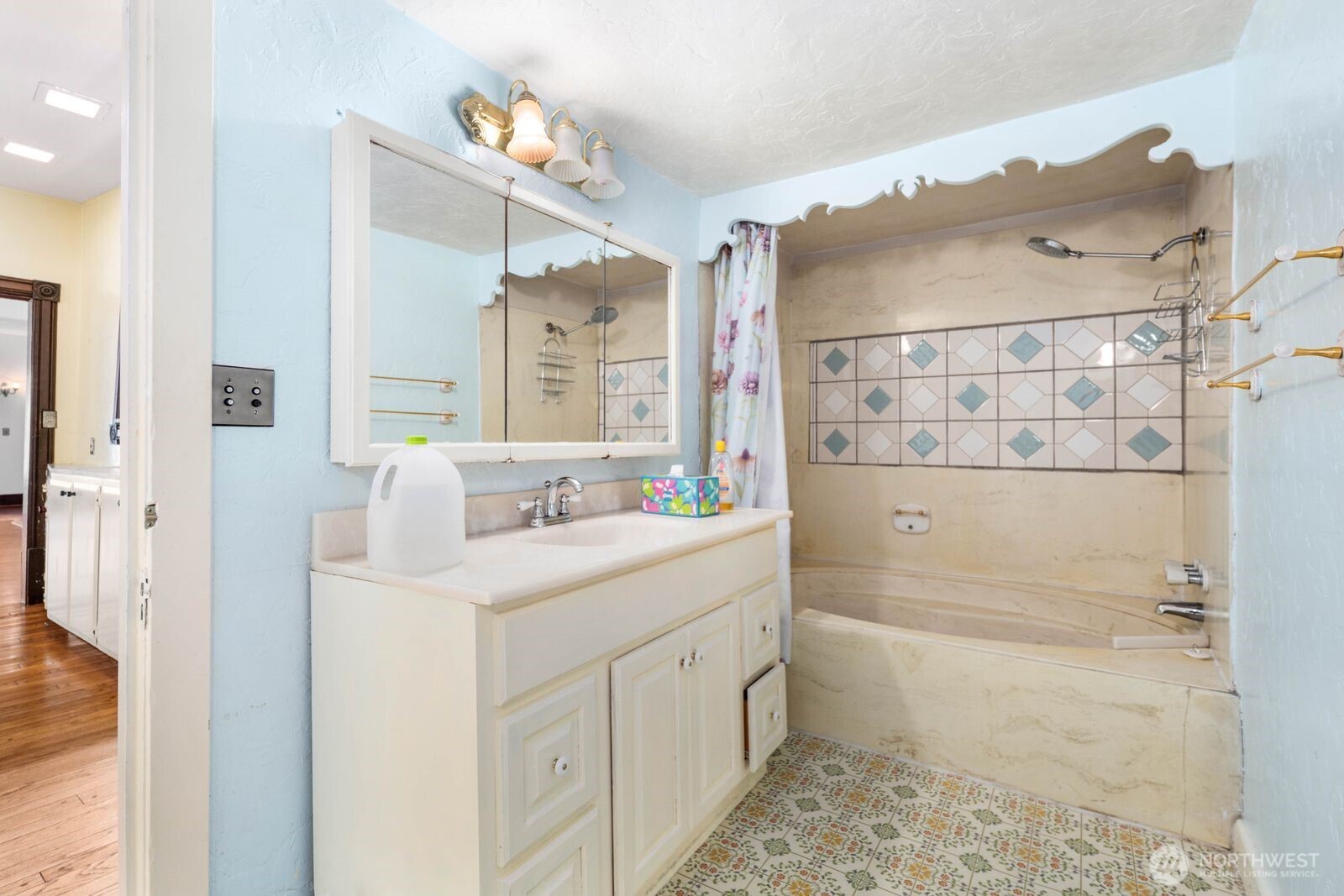 13130 SW 261st Place , Vashon, WA 98070