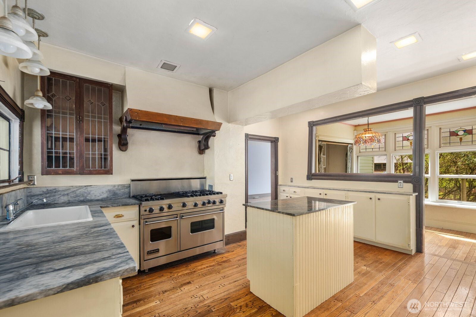 13130 SW 261st Place , Vashon, WA 98070