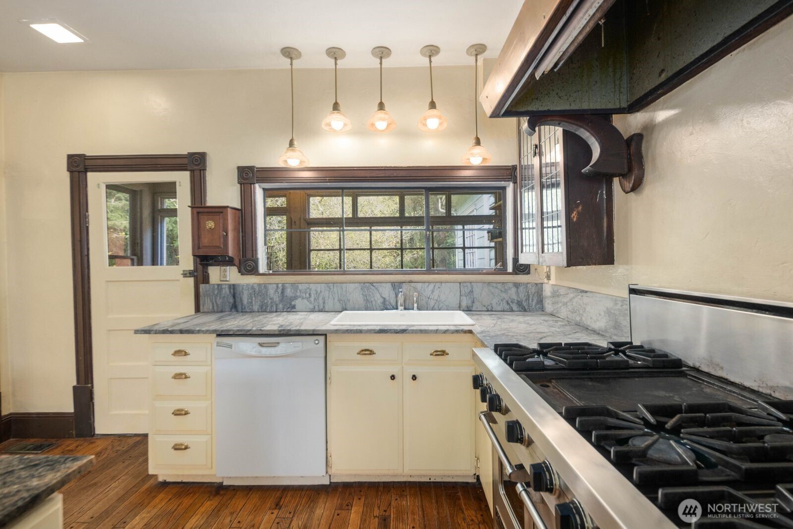13130 SW 261st Place , Vashon, WA 98070