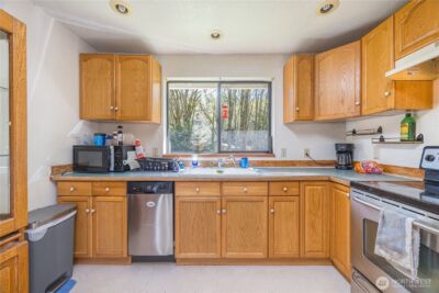 732 S Alder Lane , Port Angeles, WA 98362 - Photo 9