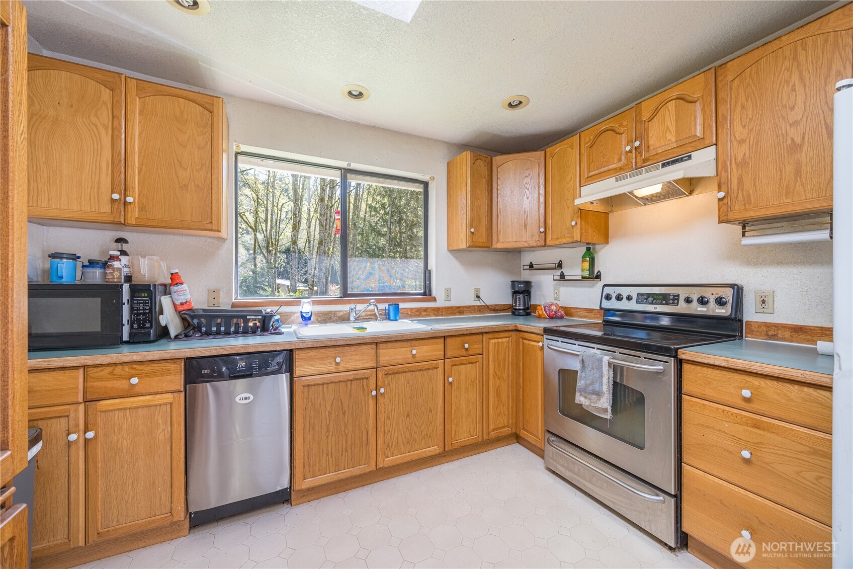 732 S Alder Lane , Port Angeles, WA 98362