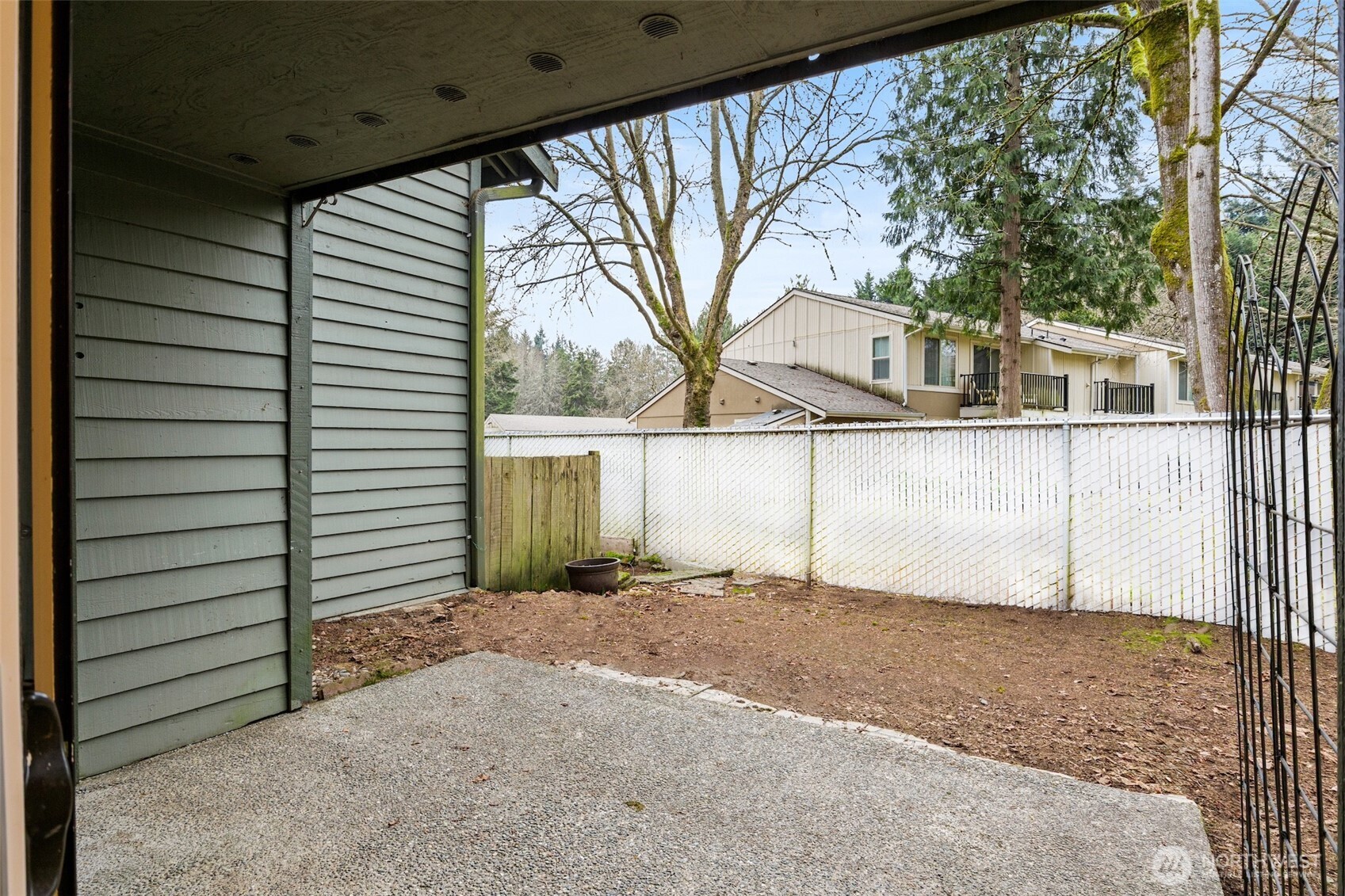 12905 126th Court NE #L105, Kirkland, WA 98034