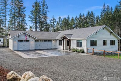 10128 Merlins Lane NW, Bremerton, WA 98312