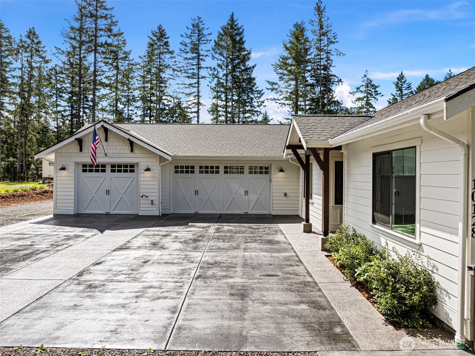 10128 Merlins Lane NW, Bremerton, WA 98312