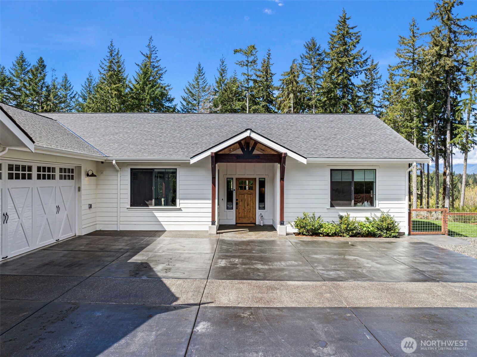 10128 Merlins Lane NW, Bremerton, WA 98312