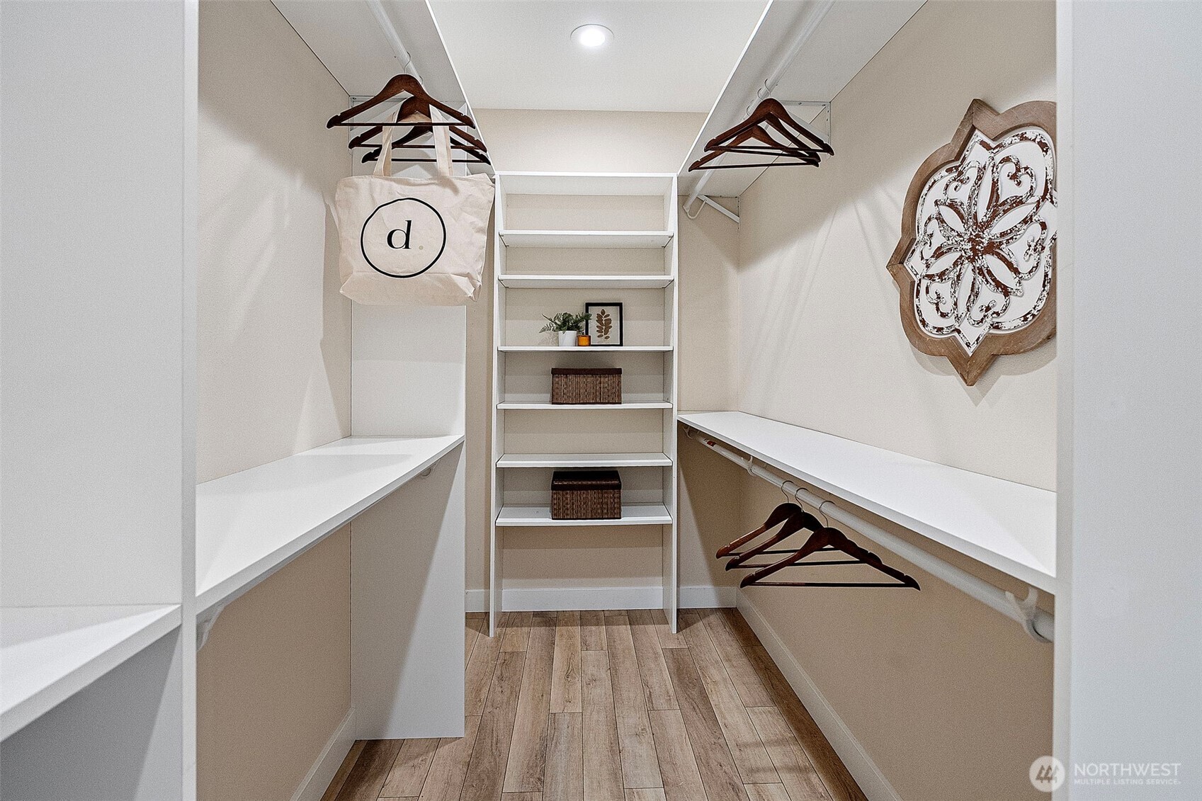 10128 Merlins Lane NW, Bremerton, WA 98312