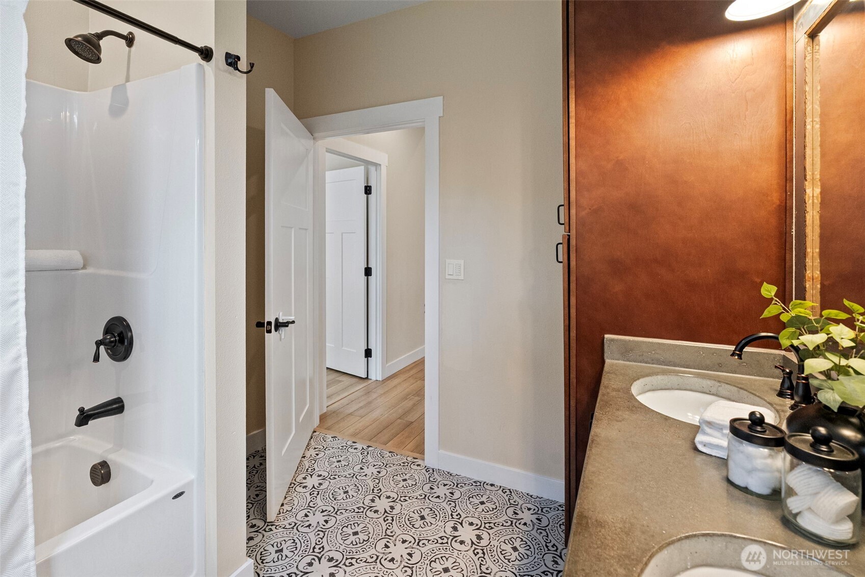 10128 Merlins Lane NW, Bremerton, WA 98312