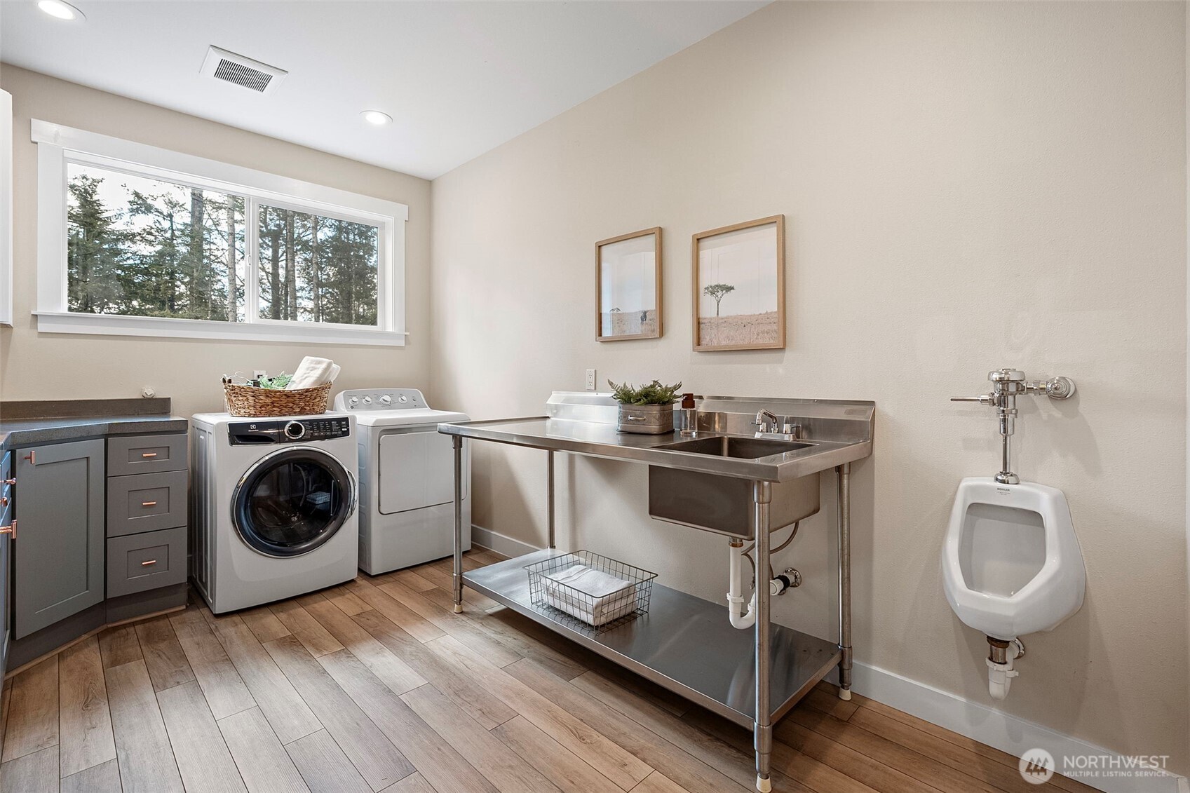 10128 Merlins Lane NW, Bremerton, WA 98312