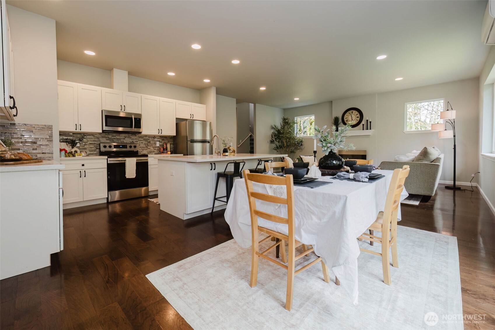 4919 Onalaska Loop SE, Port Orchard, WA 98367