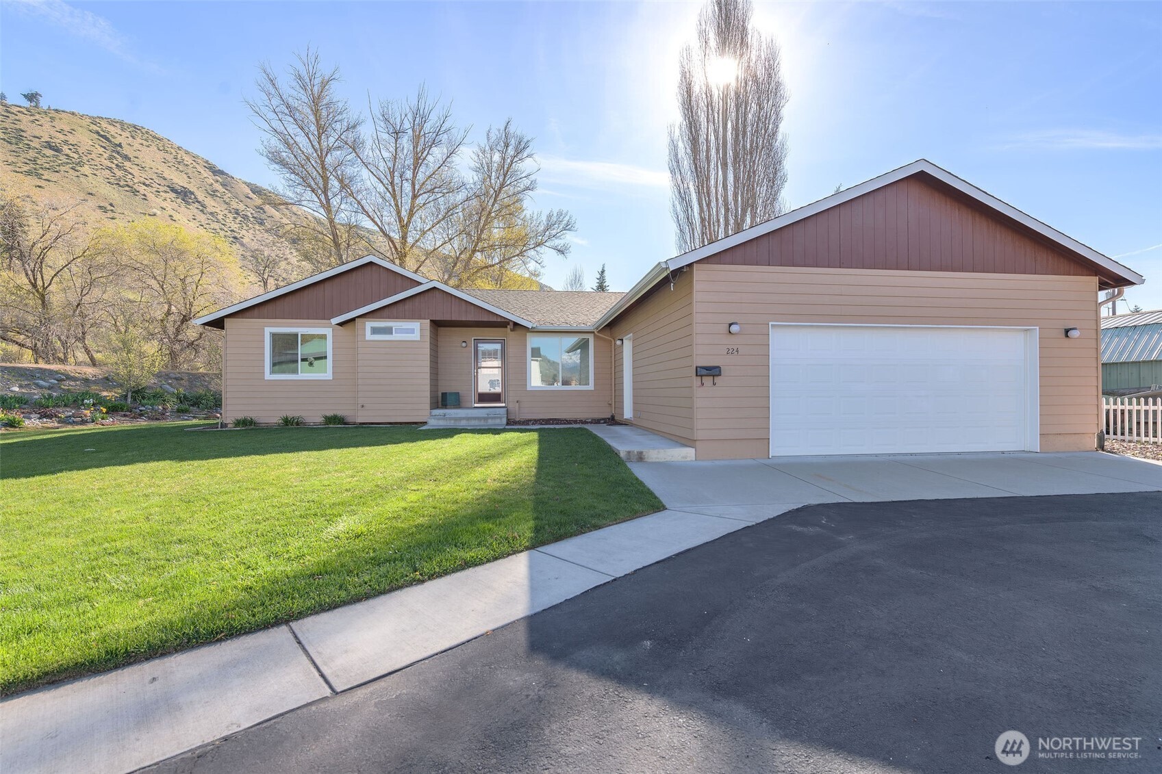 224 Vine Street , Cashmere, WA 98815