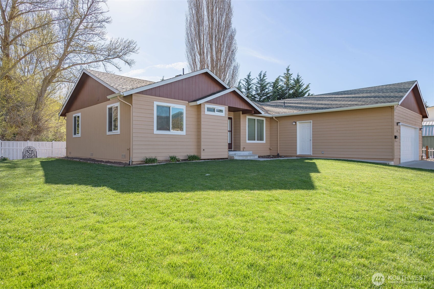 224 Vine Street , Cashmere, WA 98815