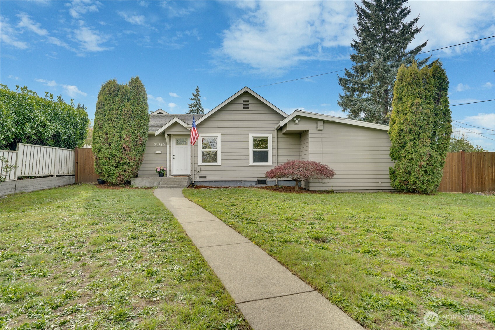 720 S Monroe Street , Tacoma, WA 98405