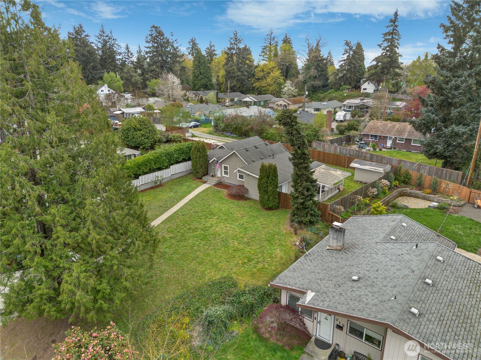 720 S Monroe Street , Tacoma, WA 98405