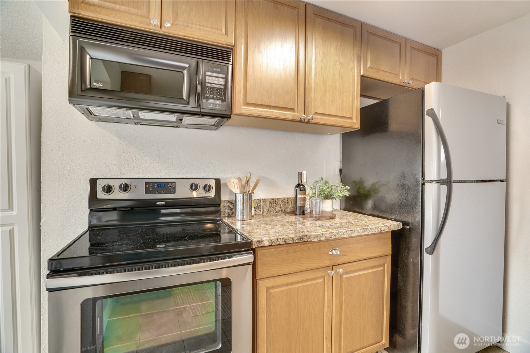 720 S Monroe Street , Tacoma, WA 98405