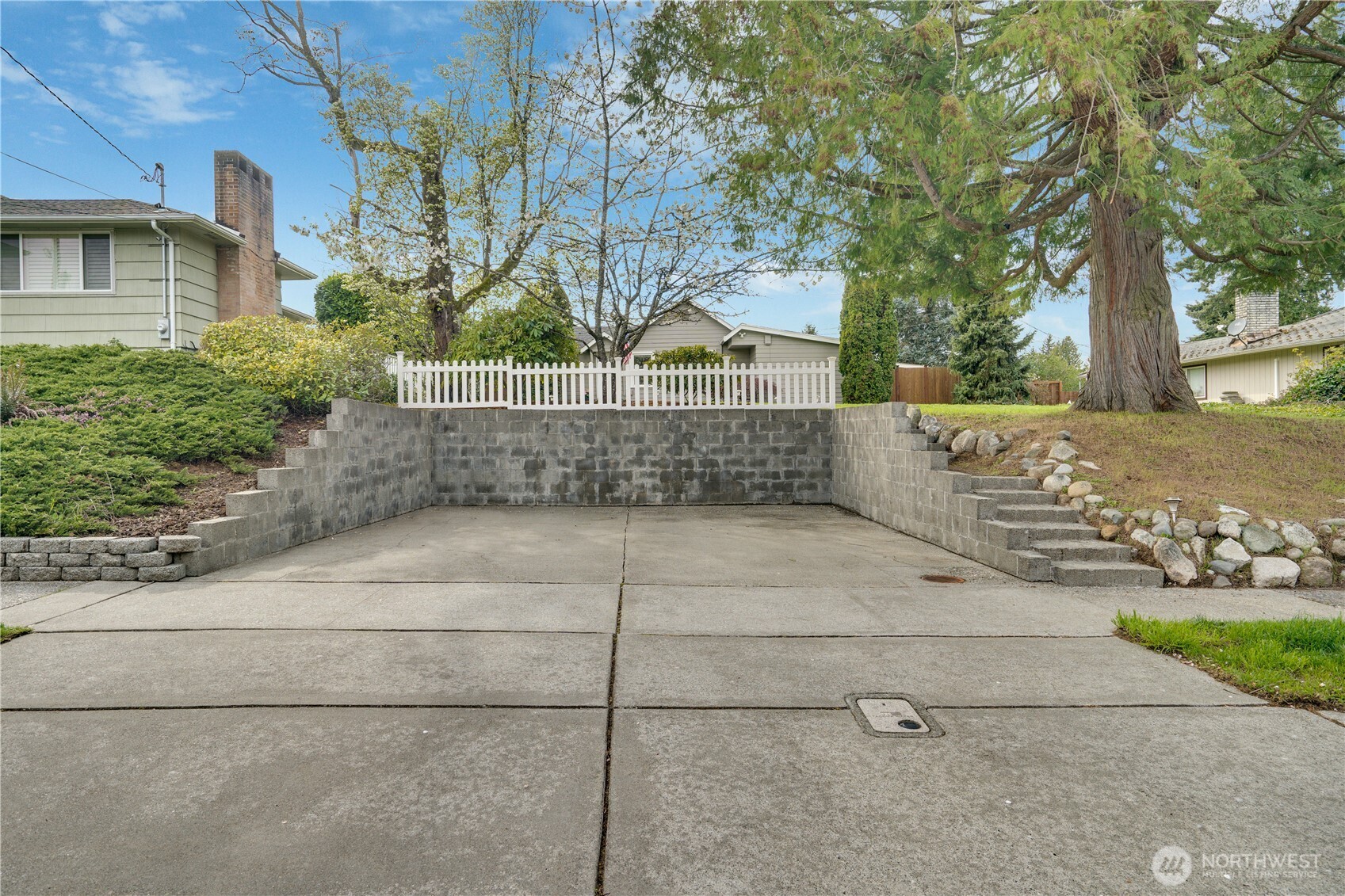 720 S Monroe Street , Tacoma, WA 98405