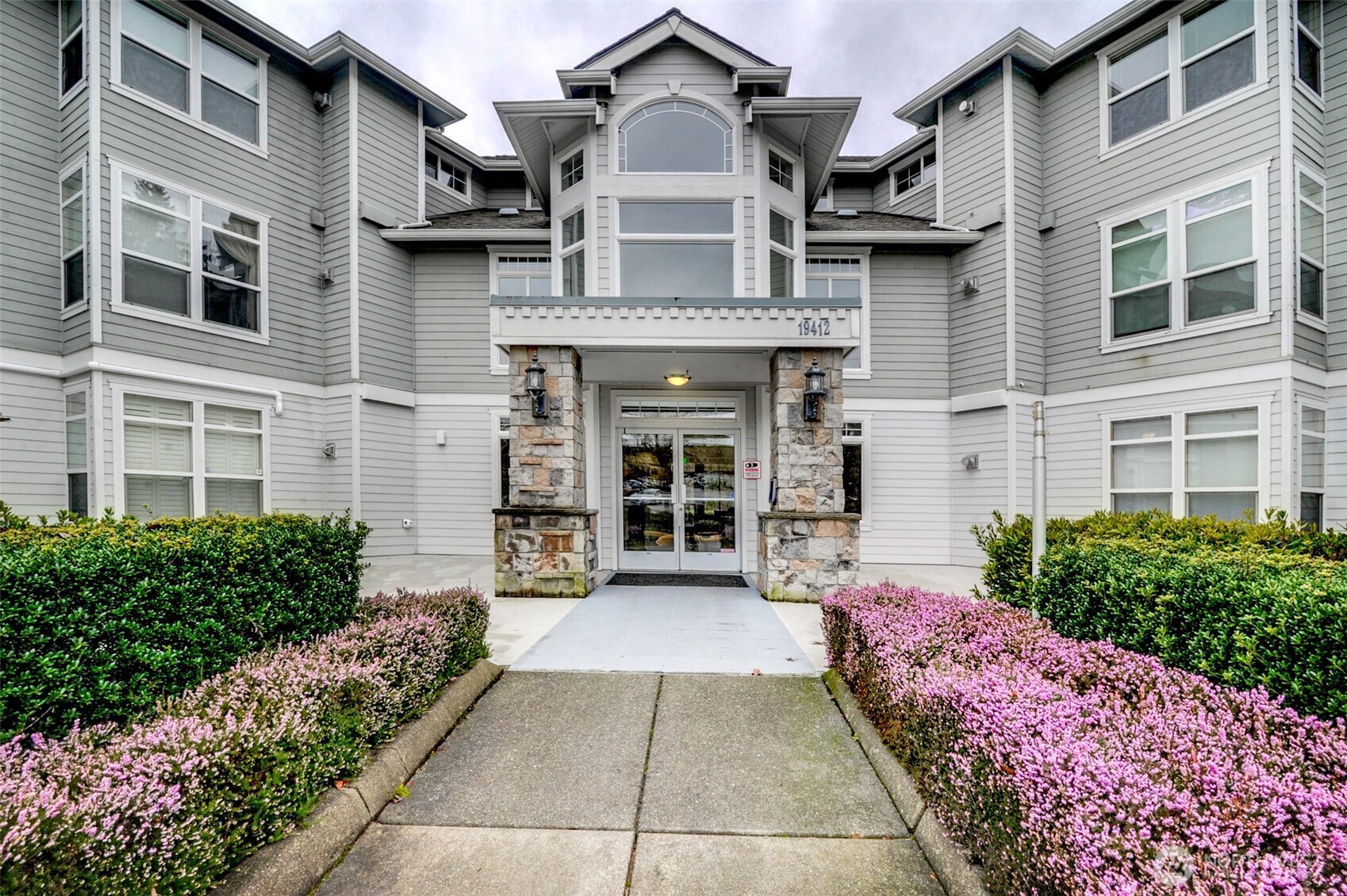 19412 48th Avenue W #209, Lynnwood, WA 98036