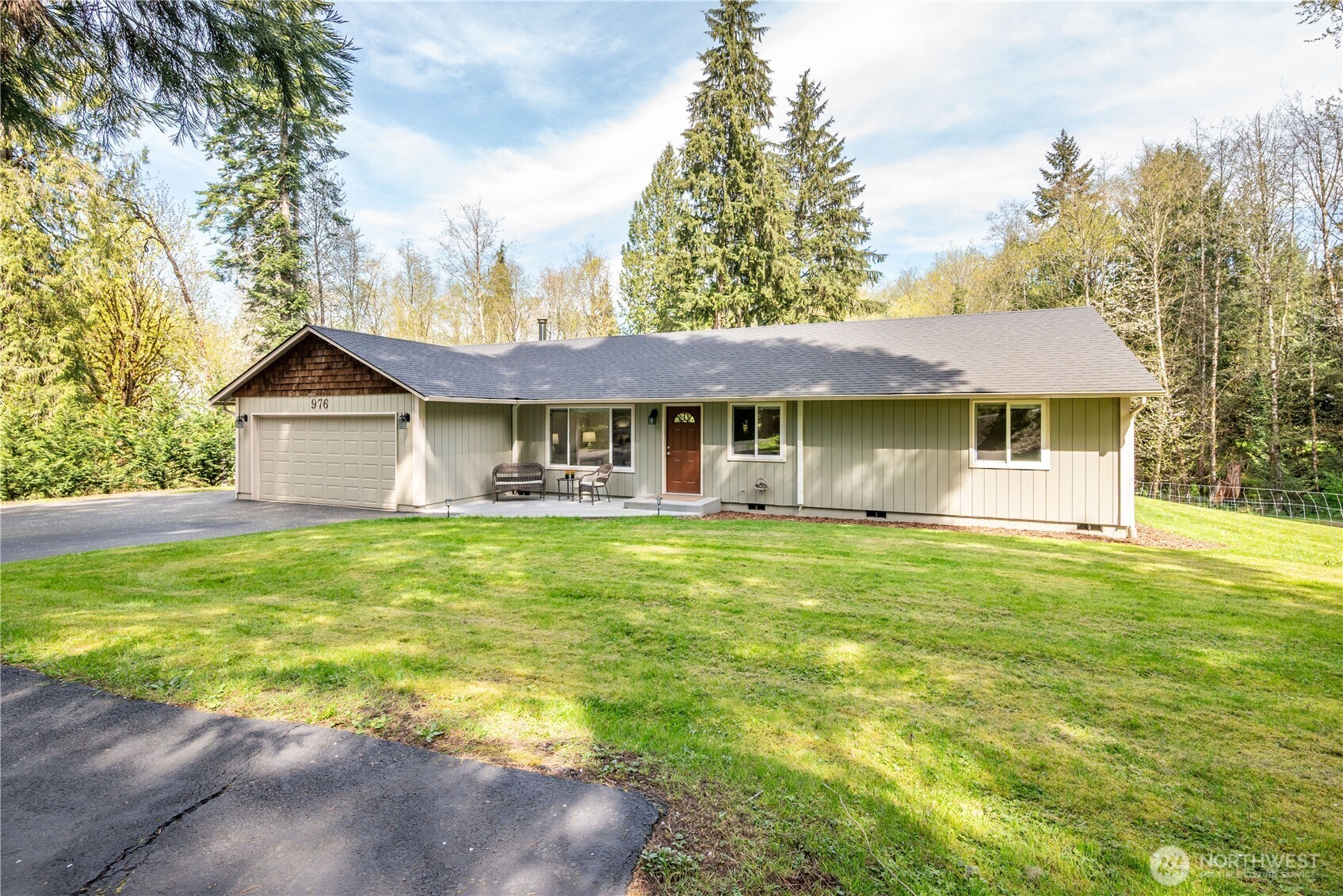 976 Sandy Bend Road , Castle Rock, WA 98611