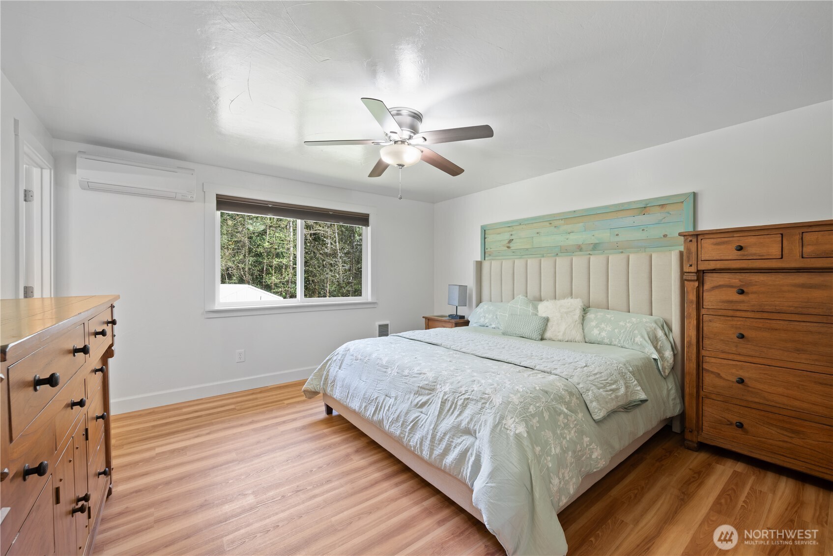 976 Sandy Bend Road , Castle Rock, WA 98611