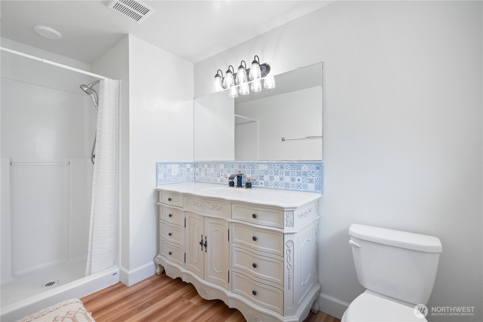 976 Sandy Bend Road , Castle Rock, WA 98611