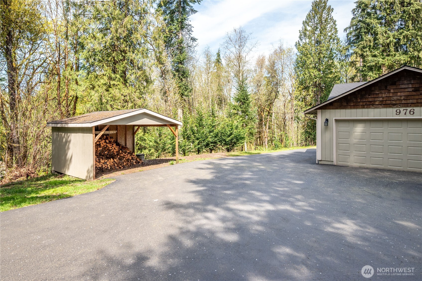 976 Sandy Bend Road , Castle Rock, WA 98611