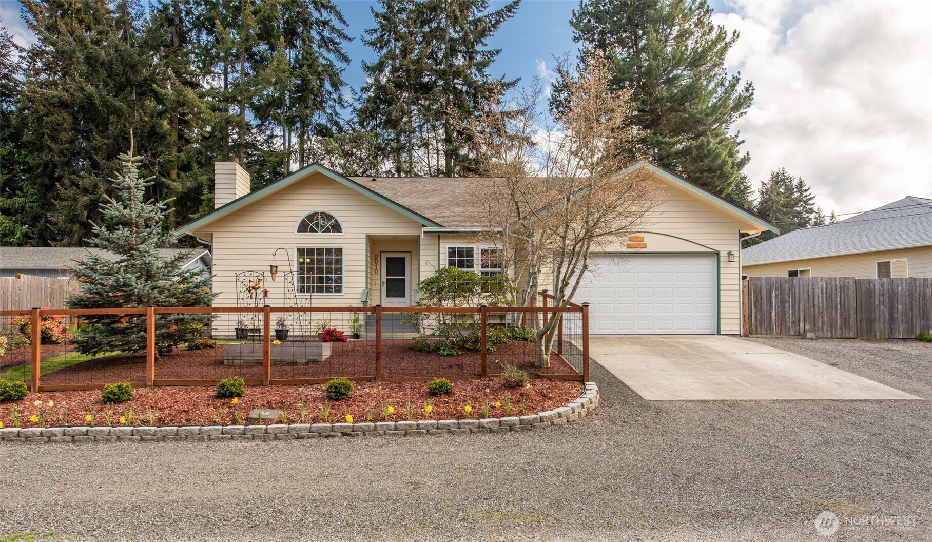 2010 Westview Dr , Port Angeles, WA 98363