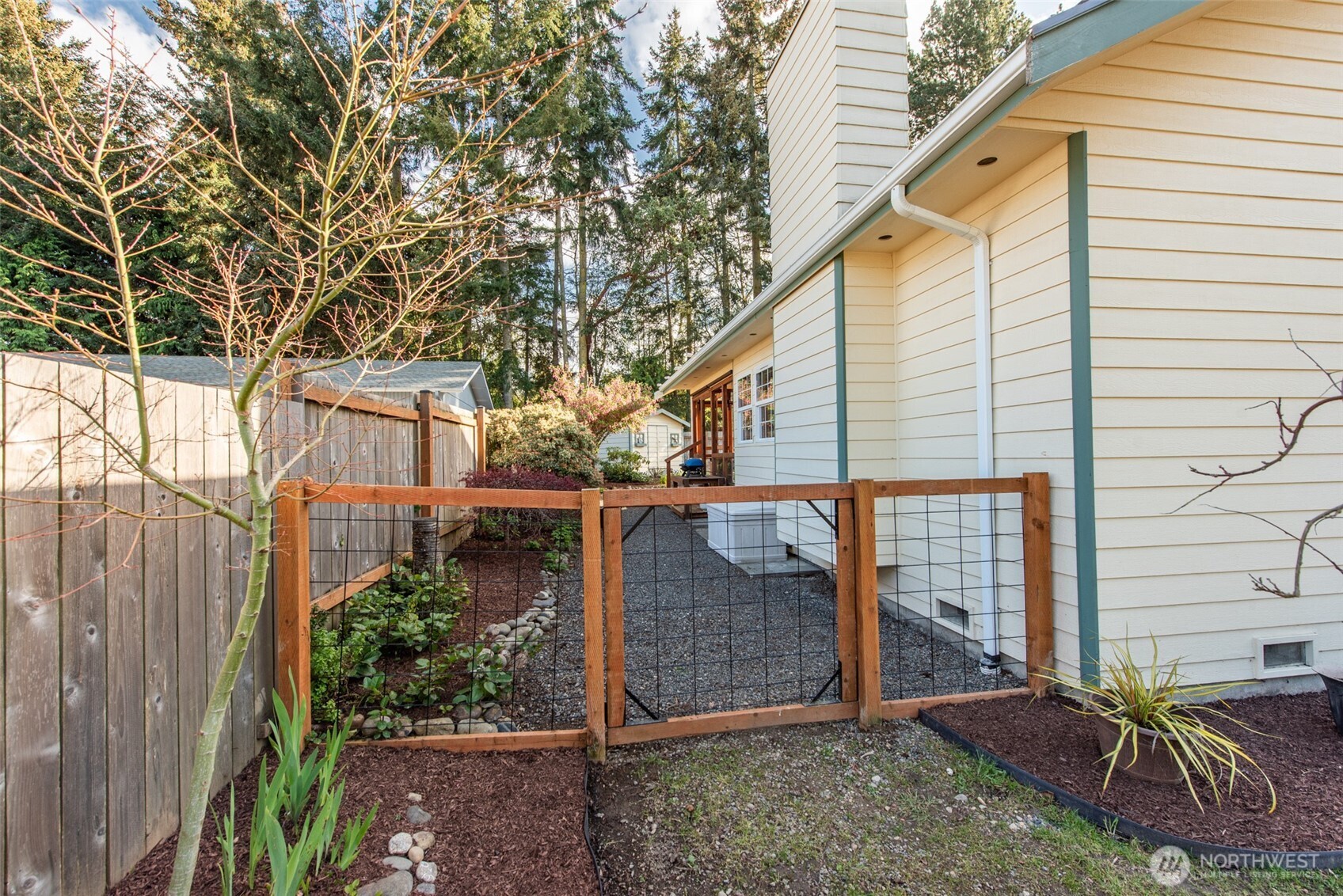 2010 Westview Dr , Port Angeles, WA 98363