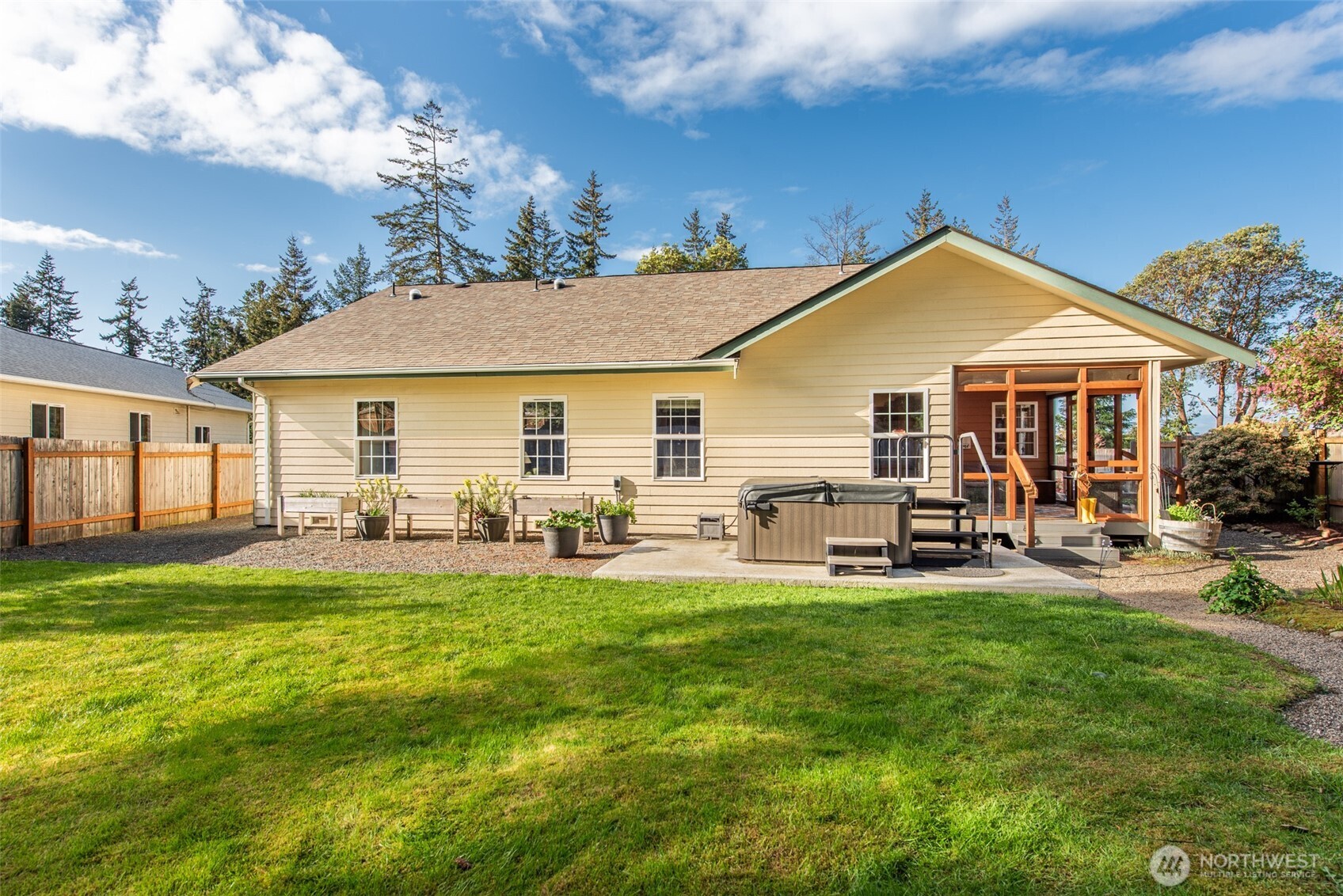 2010 Westview Dr , Port Angeles, WA 98363