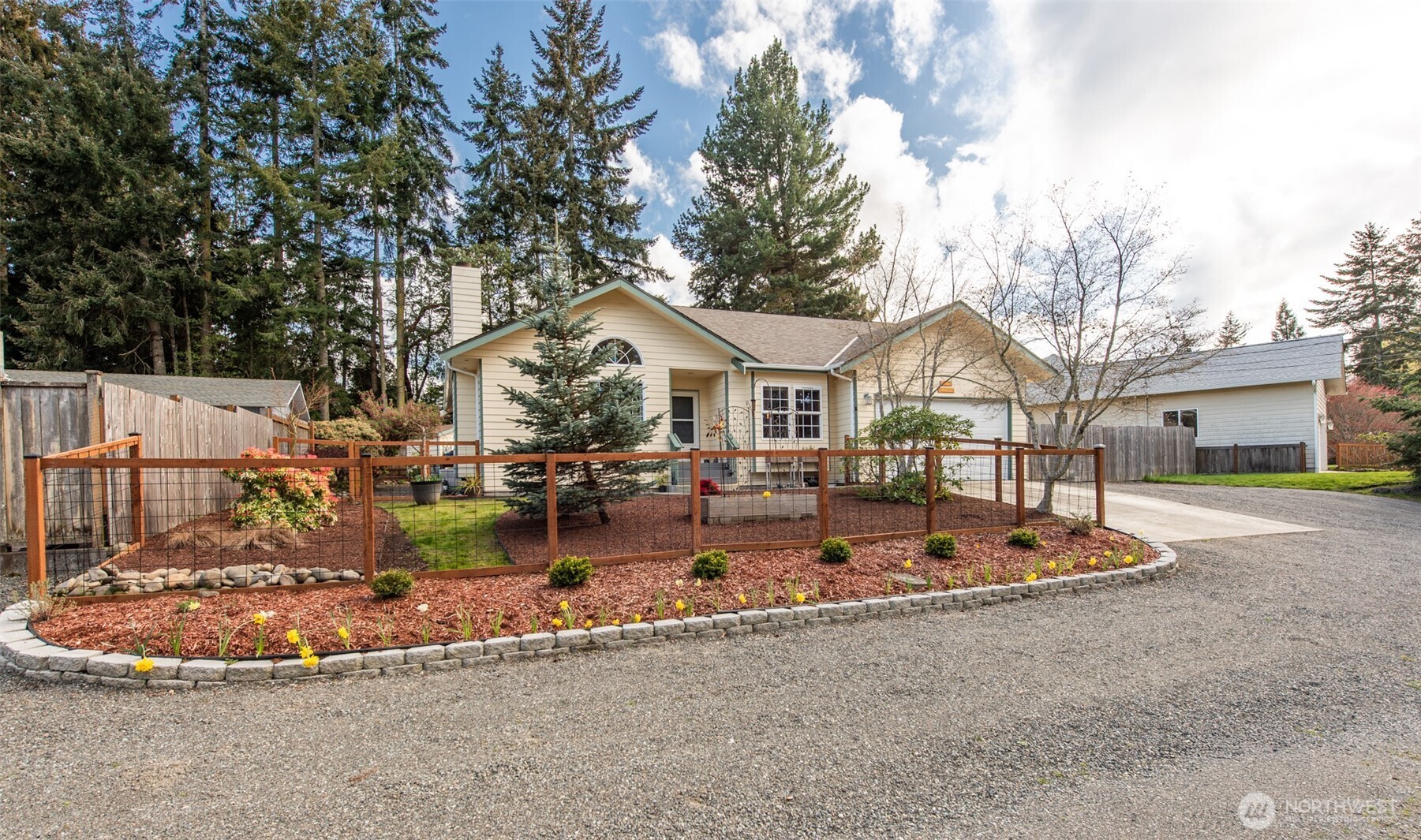 2010 Westview Dr , Port Angeles, WA 98363