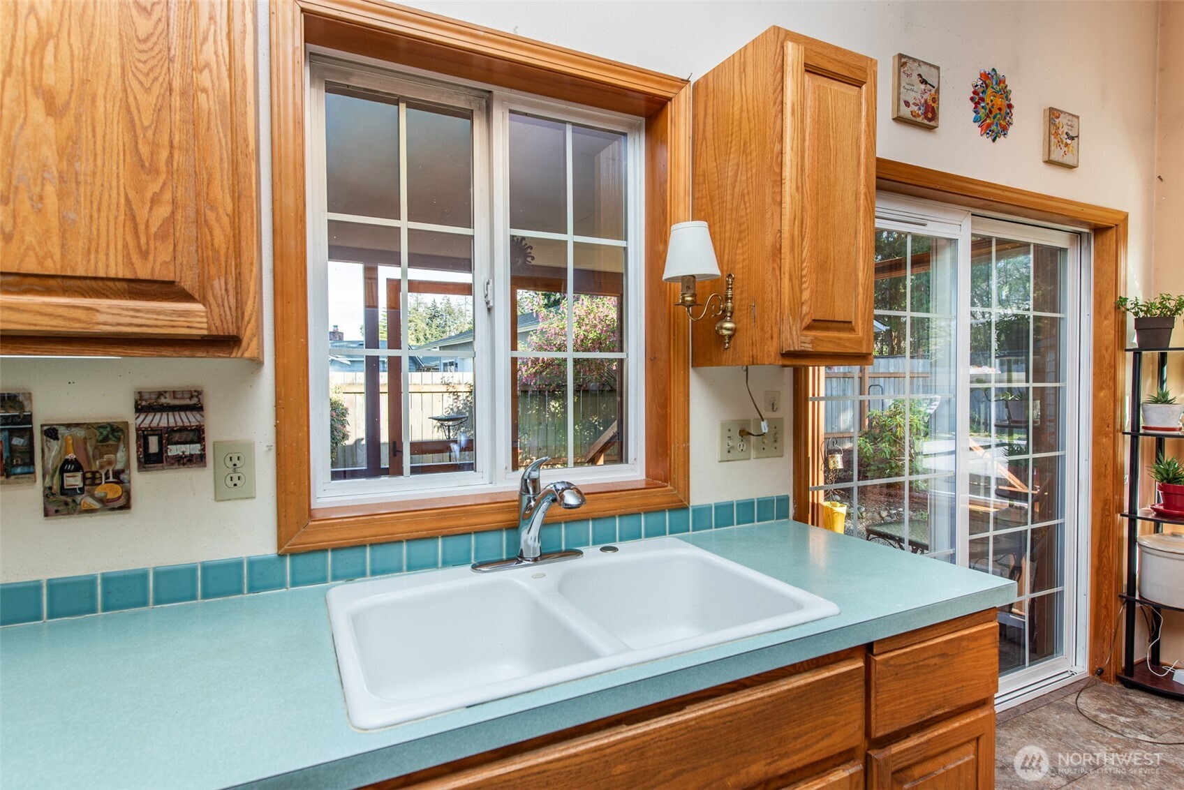 2010 Westview Dr , Port Angeles, WA 98363