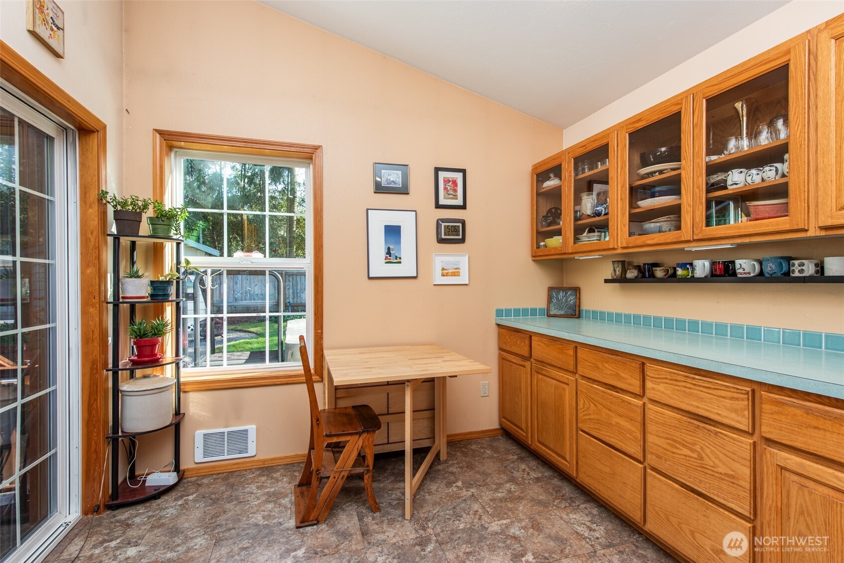 2010 Westview Dr , Port Angeles, WA 98363