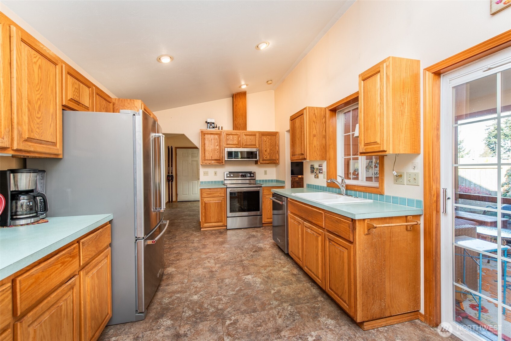 2010 Westview Dr , Port Angeles, WA 98363