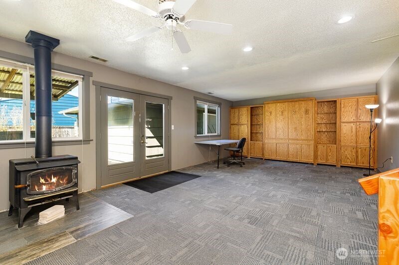 12219 76th Avenue S, Seattle, WA 98178-4402