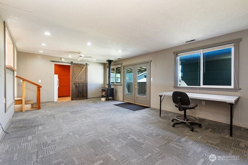 12219 76th Avenue S, Seattle, WA 98178-4402