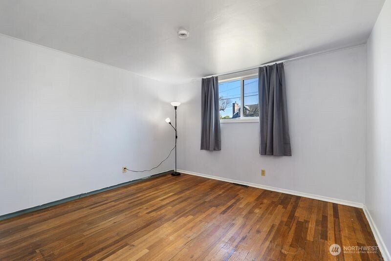 12219 76th Avenue S, Seattle, WA 98178-4402