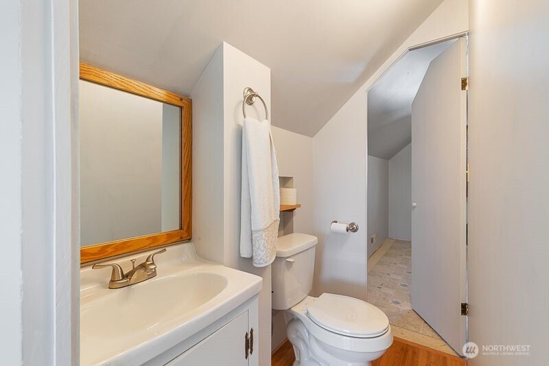 12219 76th Avenue S, Seattle, WA 98178-4402