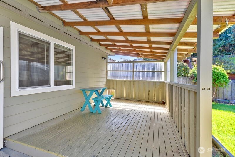 12219 76th Avenue S, Seattle, WA 98178-4402