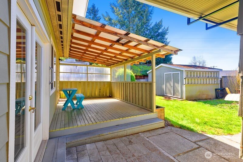 12219 76th Avenue S, Seattle, WA 98178-4402