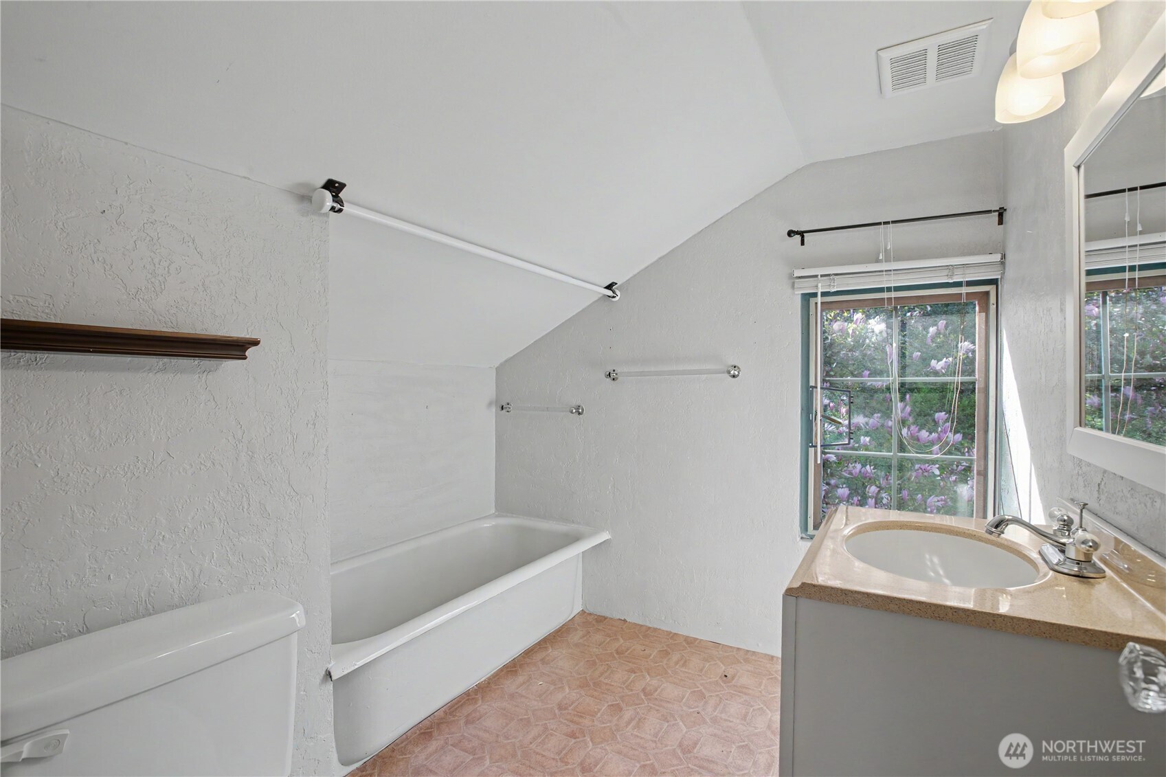 819 Midway Avenue NW, Olympia, WA 98502