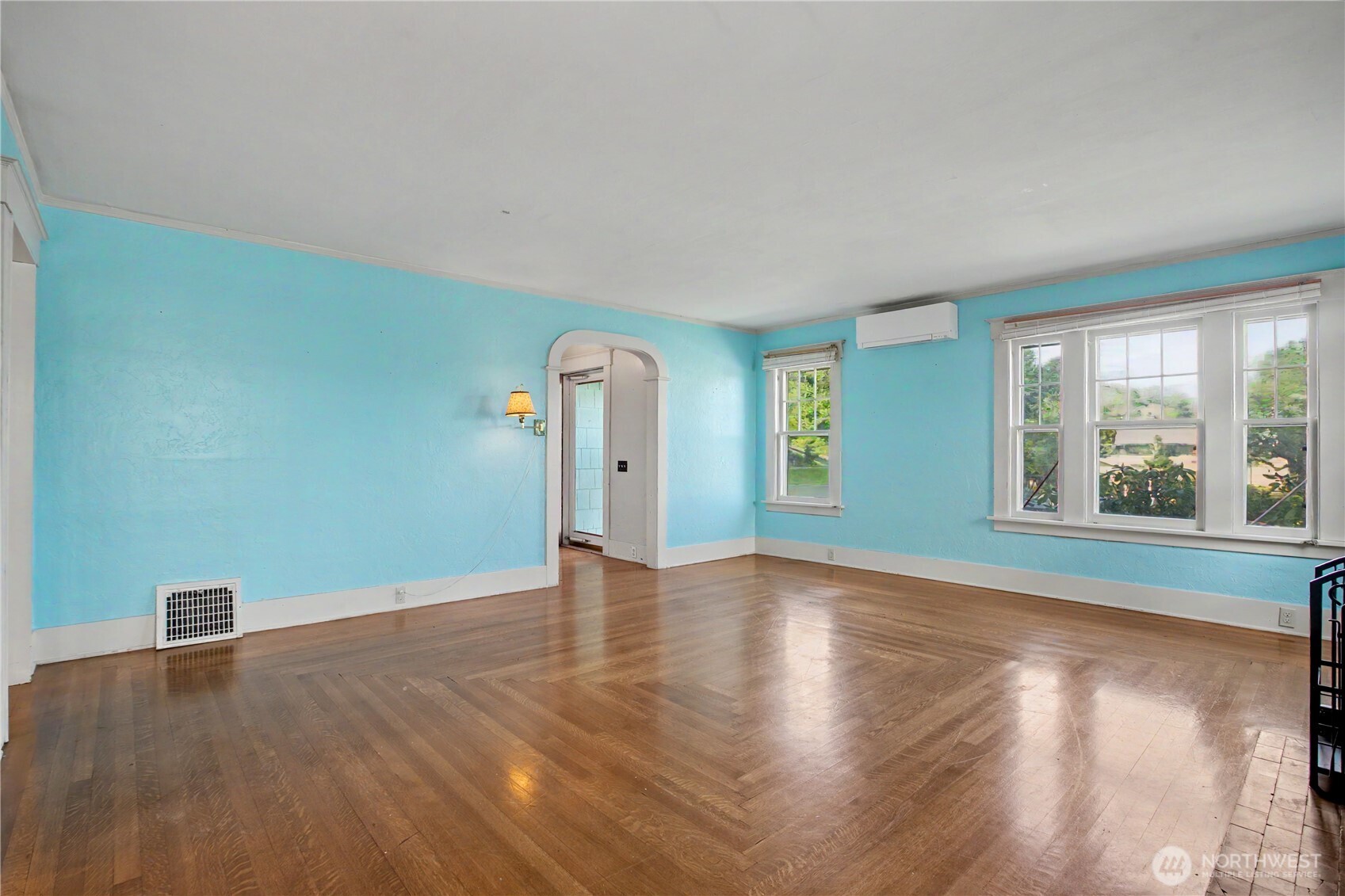 819 Midway Avenue NW, Olympia, WA 98502