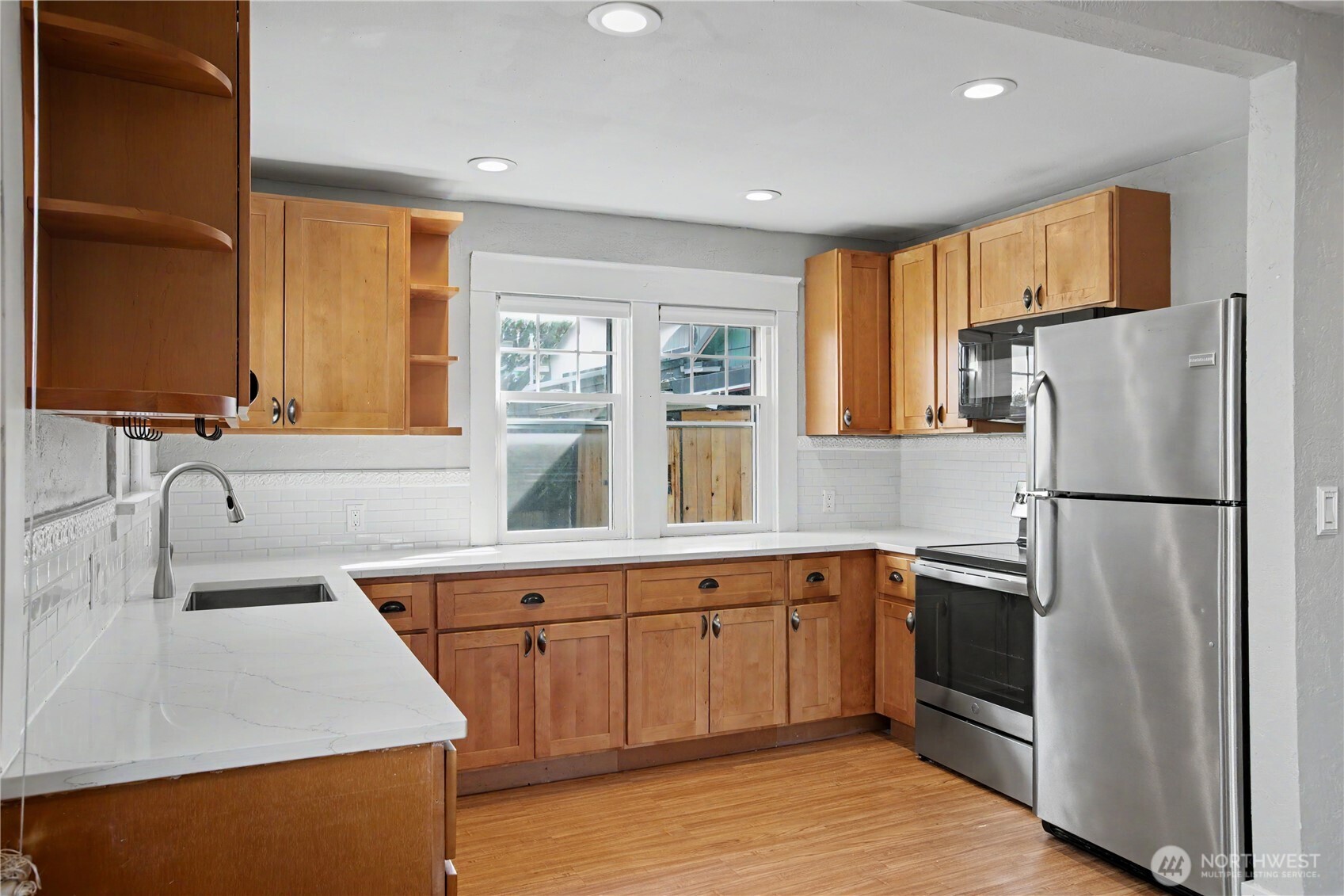 819 Midway Avenue NW, Olympia, WA 98502